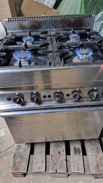 Aragaz profesional cu cuptor second hand pret